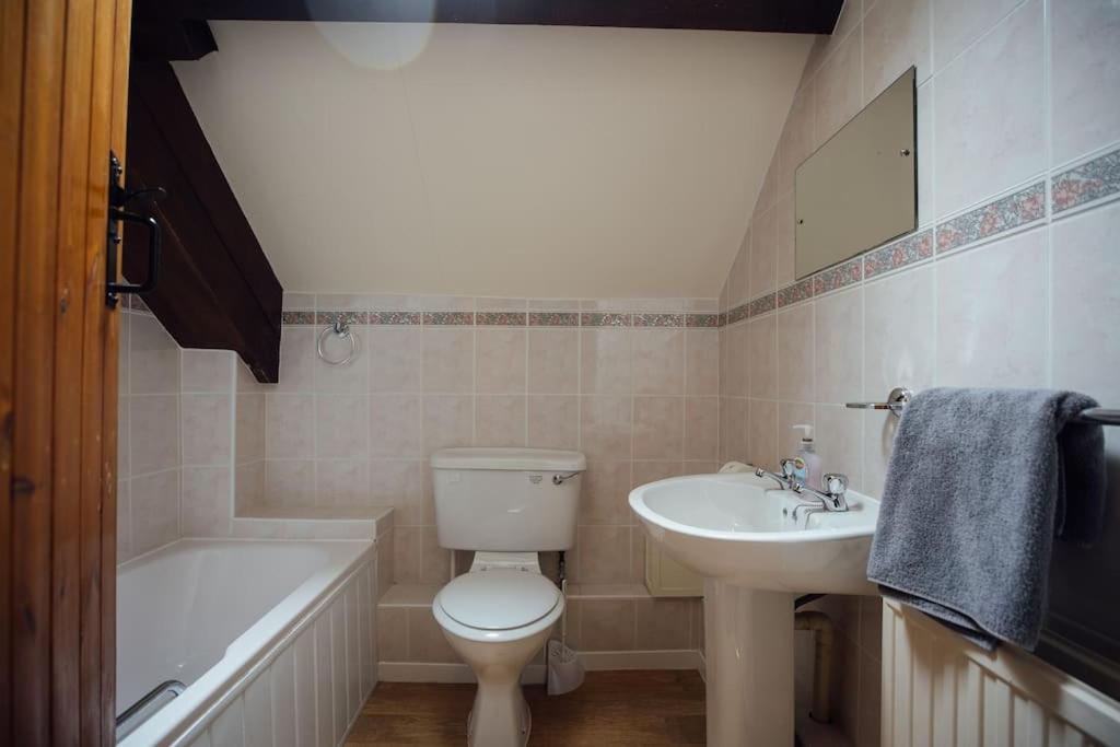 Barn Cottage - Family-Friendly Cottage With Heated Indoor Pool Haverfordwest Exterior foto
